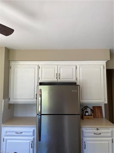 1258 Mapleview Dr, Seven Hills, OH 44131 photo 6