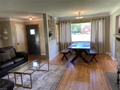 1258 Mapleview Dr, Seven Hills, OH 44131 photo 14