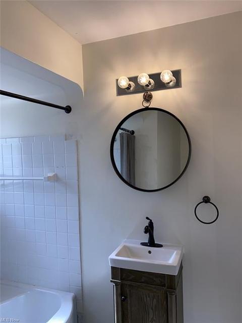 1258 Mapleview Dr, Seven Hills, OH 44131 photo 9
