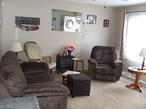 882 Jean Ave, Akron, OH 44310 photo 6