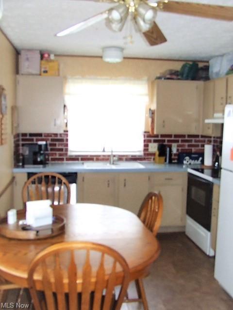 882 Jean Ave, Akron, OH 44310 photo 8