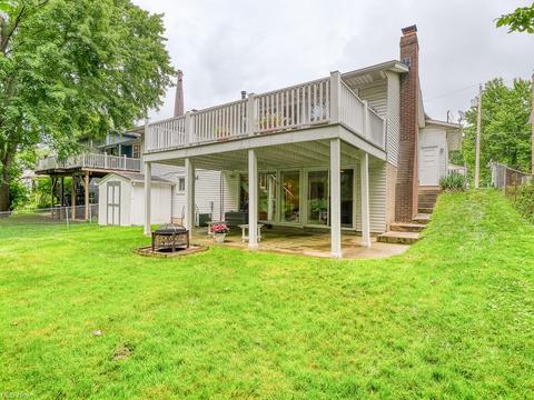 169 Alexander Dr, Elyria, OH 44035 photo 2