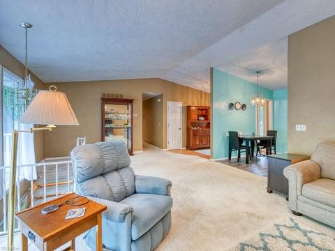 169 Alexander Dr, Elyria, OH 44035 photo 9