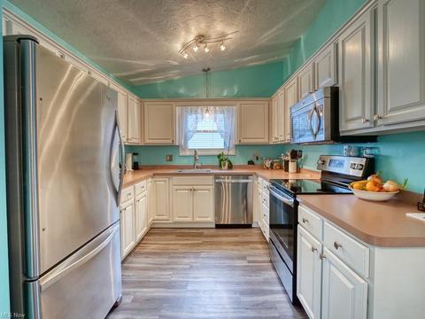 169 Alexander Dr, Elyria, OH 44035 photo 13