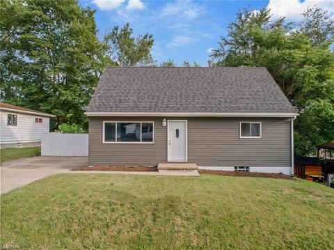 720 Belden Ave, Akron, OH 44310 photo 2