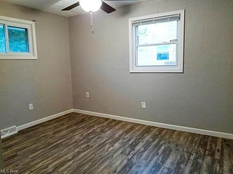 49 High St, Elyria, OH 44035 photo 15