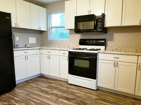 49 High St, Elyria, OH 44035 photo 7