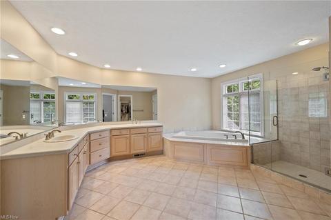 7380 Hillside Ln, Solon, OH 44139 photo 18