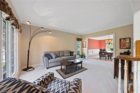 7380 Hillside Ln, Solon, OH 44139 photo 4