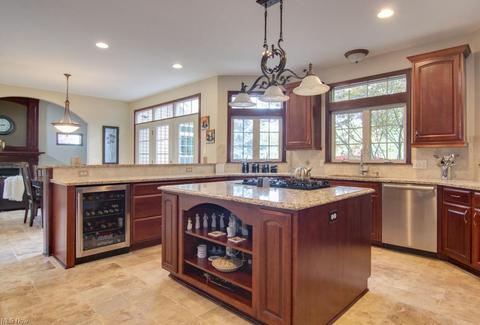 5809 Spring Ridge Dr, Wadsworth, OH 44281 photo 9
