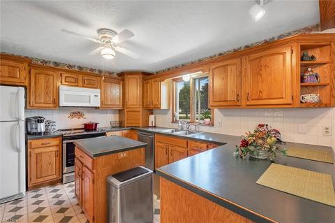 6355 S Hedrick Ln, Ashtabula, OH 44004 photo 16