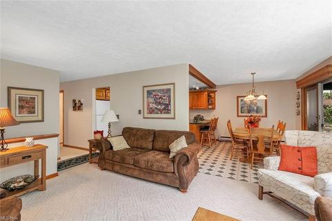 6355 S Hedrick Ln, Ashtabula, OH 44004 photo 13