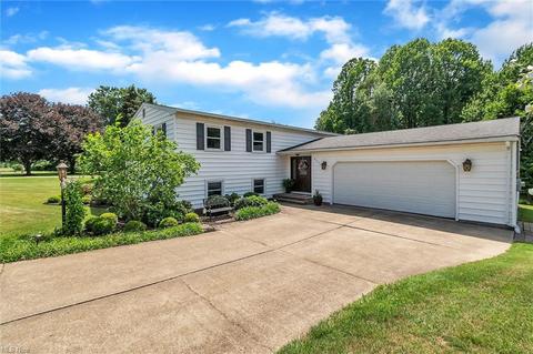 6355 S Hedrick Ln, Ashtabula, OH 44004 photo 4