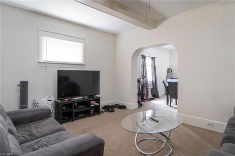 144 Morrison St, Struthers, OH 44471 photo 2