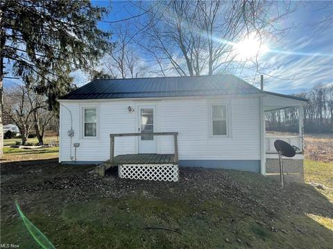 3647 Sycamore St, Beloit, OH 44609 photo 1