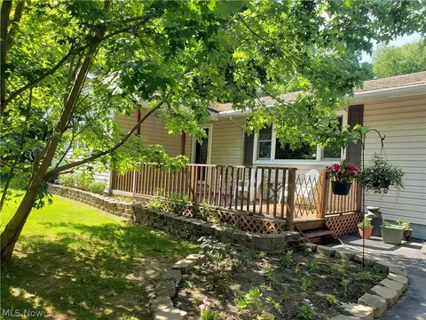 9579 Geneva Dr, Windham, OH 44288 photo 2