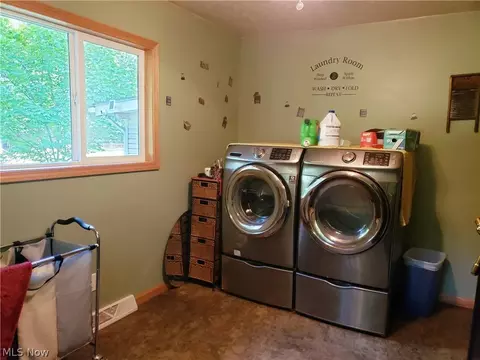 9579 Geneva Dr, Windham, OH 44288 photo 17