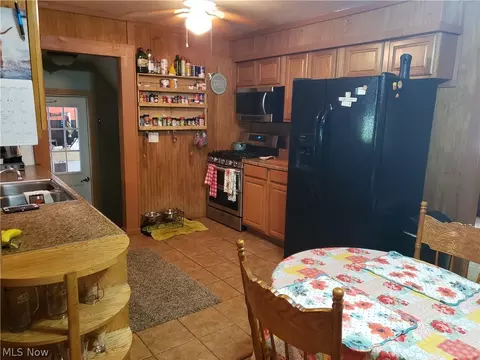 9579 Geneva Dr, Windham, OH 44288 photo 10