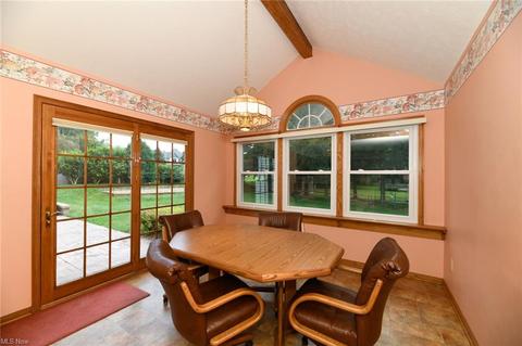 411 Summit St, Wadsworth, OH 44281 photo 6