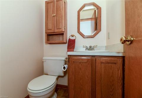 411 Summit St, Wadsworth, OH 44281 photo 15