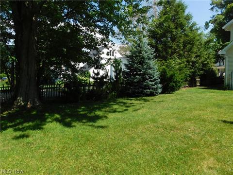 1727 Walnut Blvd, Ashtabula, OH 44004 photo 10