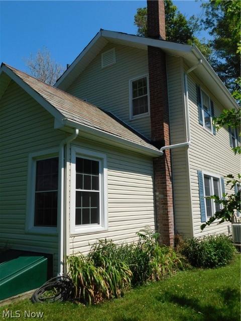 1727 Walnut Blvd, Ashtabula, OH 44004 photo 2