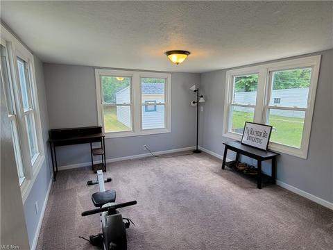 441 E 275th St, Euclid, OH 44132 photo 4