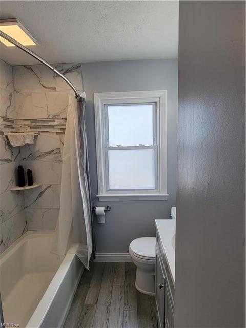 441 E 275th St, Euclid, OH 44132 photo 9