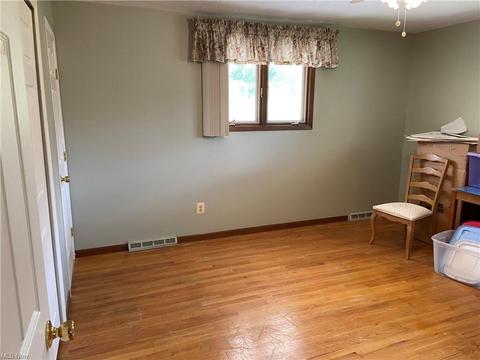 7750 Fleger Dr, Parma, OH 44134 photo 13