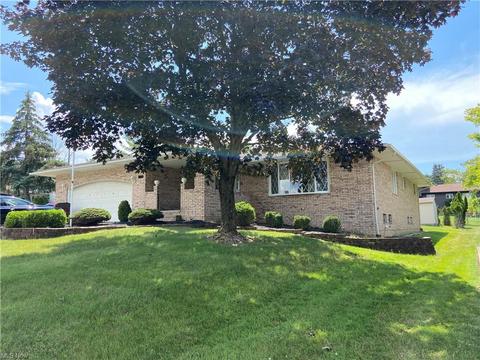 7750 Fleger Dr, Parma, OH 44134 photo 1