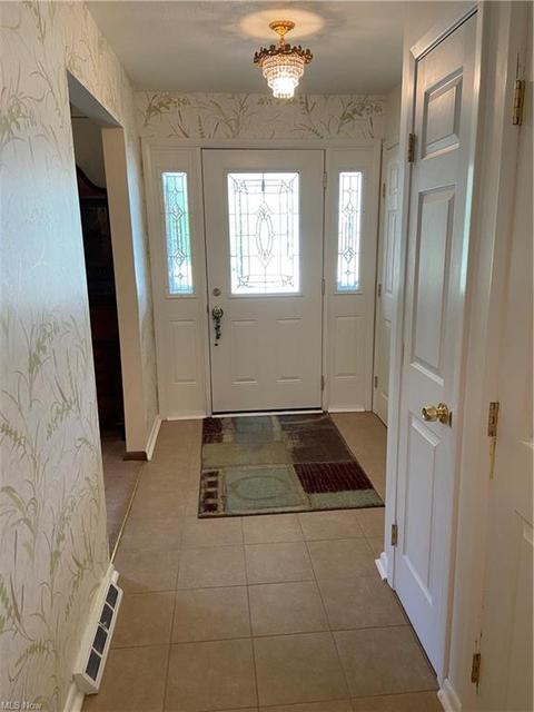 7750 Fleger Dr, Parma, OH 44134 photo 6