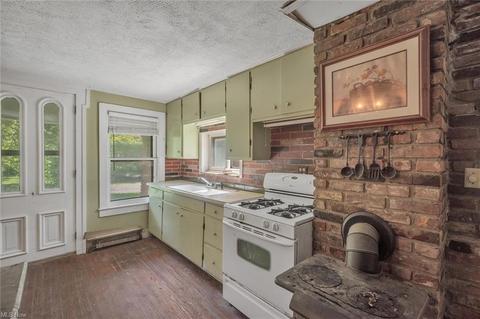 746 E Main St, Madison, OH 44057 photo 14