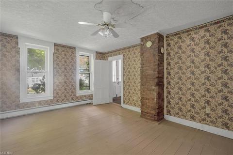 746 E Main St, Madison, OH 44057 photo 18