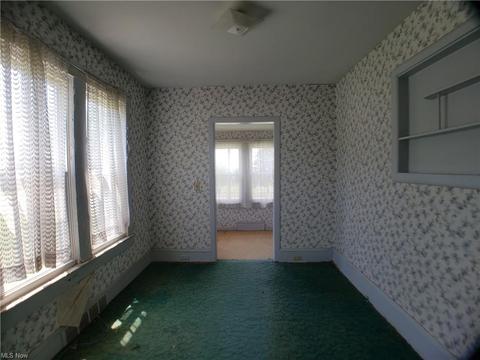 6825 Broadview Rd, Seven Hills, OH 44131 photo 5