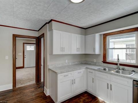 1890 E 34th St, Lorain, OH 44055 photo 17