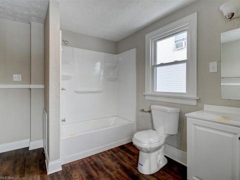 1890 E 34th St, Lorain, OH 44055 photo 23