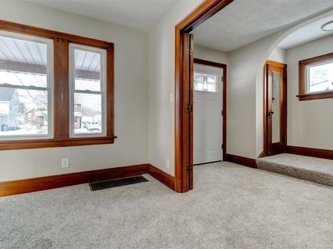 1890 E 34th St, Lorain, OH 44055 photo 11