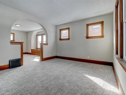 1890 E 34th St, Lorain, OH 44055 photo 8