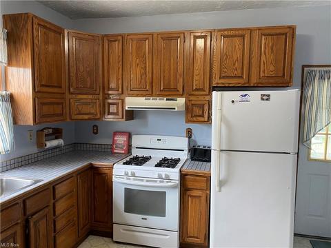 1805 Maple St, Wickliffe, OH 44092 photo 7