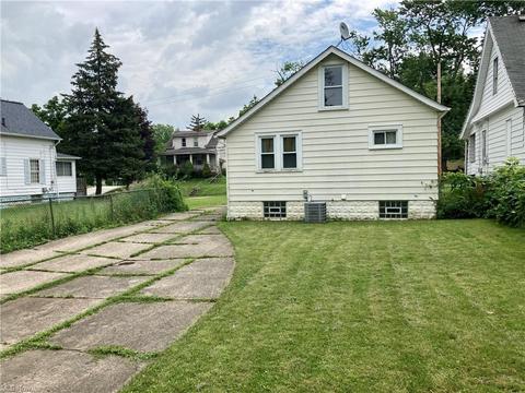 5242 Beech Ave, Maple Heights, OH 44137 photo 4