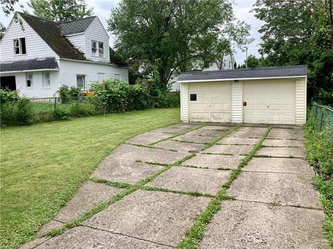 5242 Beech Ave, Maple Heights, OH 44137 photo 3