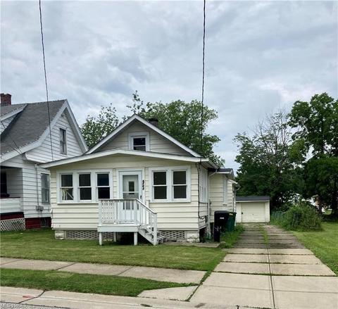 5242 Beech Ave, Maple Heights, OH 44137 photo 1