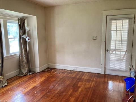 5242 Beech Ave, Maple Heights, OH 44137 photo 17