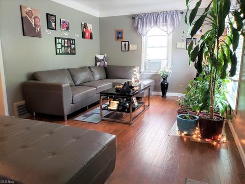 19314 Libby Rd, Maple Heights, OH 44137 photo 5