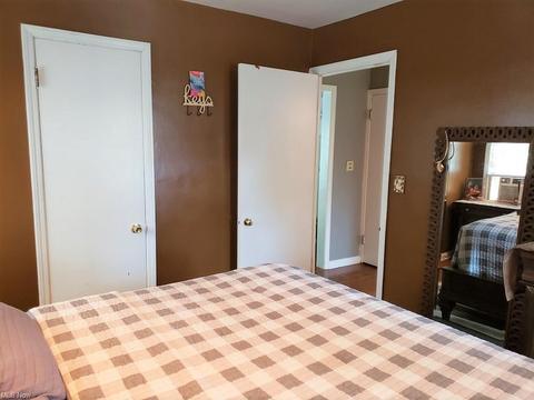 19314 Libby Rd, Maple Heights, OH 44137 photo 7