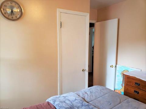 19314 Libby Rd, Maple Heights, OH 44137 photo 12