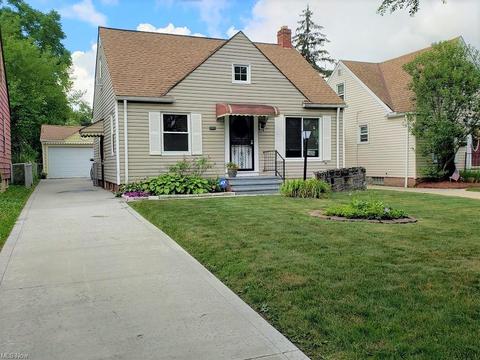 19314 Libby Rd, Maple Heights, OH 44137 photo 2