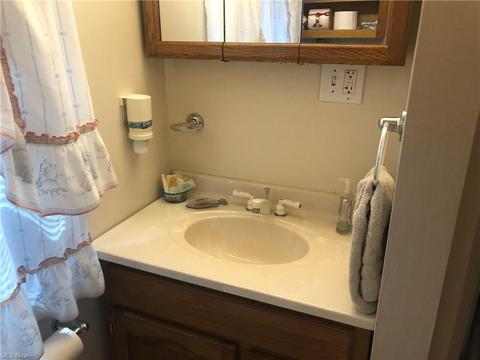 17 Lake Hurst Dr, Ashtabula, OH 44004 photo 11