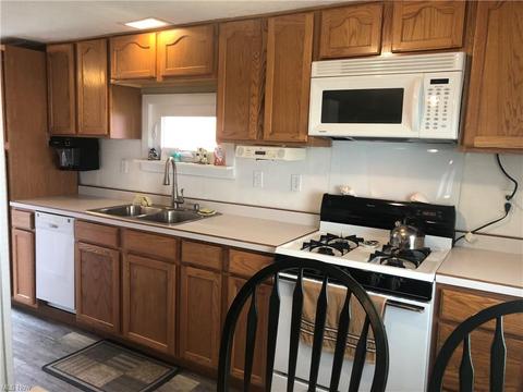 17 Lake Hurst Dr, Ashtabula, OH 44004 photo 3