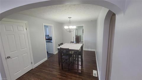 381 Penfield Ave, Elyria, OH 44035 photo 4